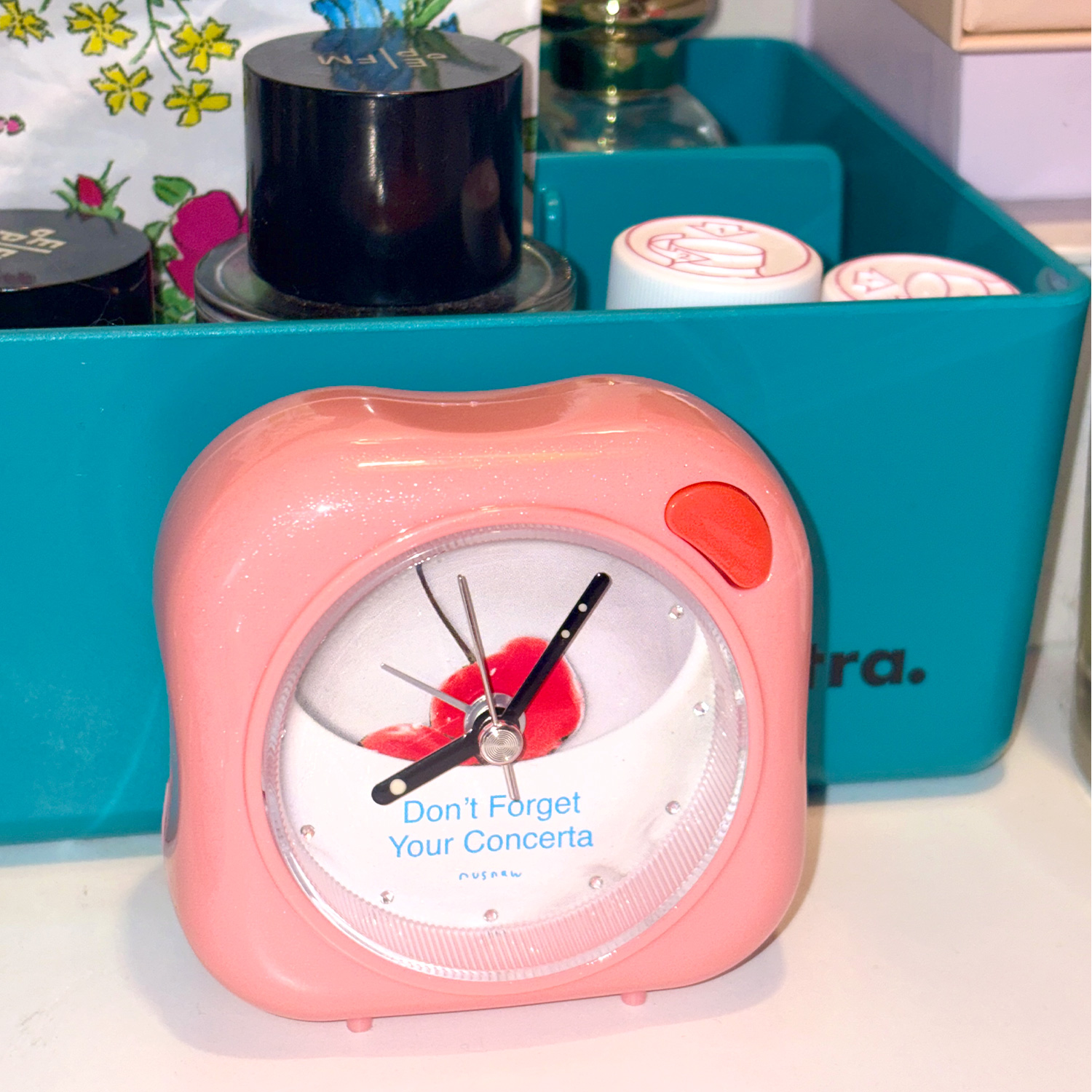 NUSNAW Don't Forget Your Concerta BUTTON CLOCK 너스나우 버튼 탁상 알람시계