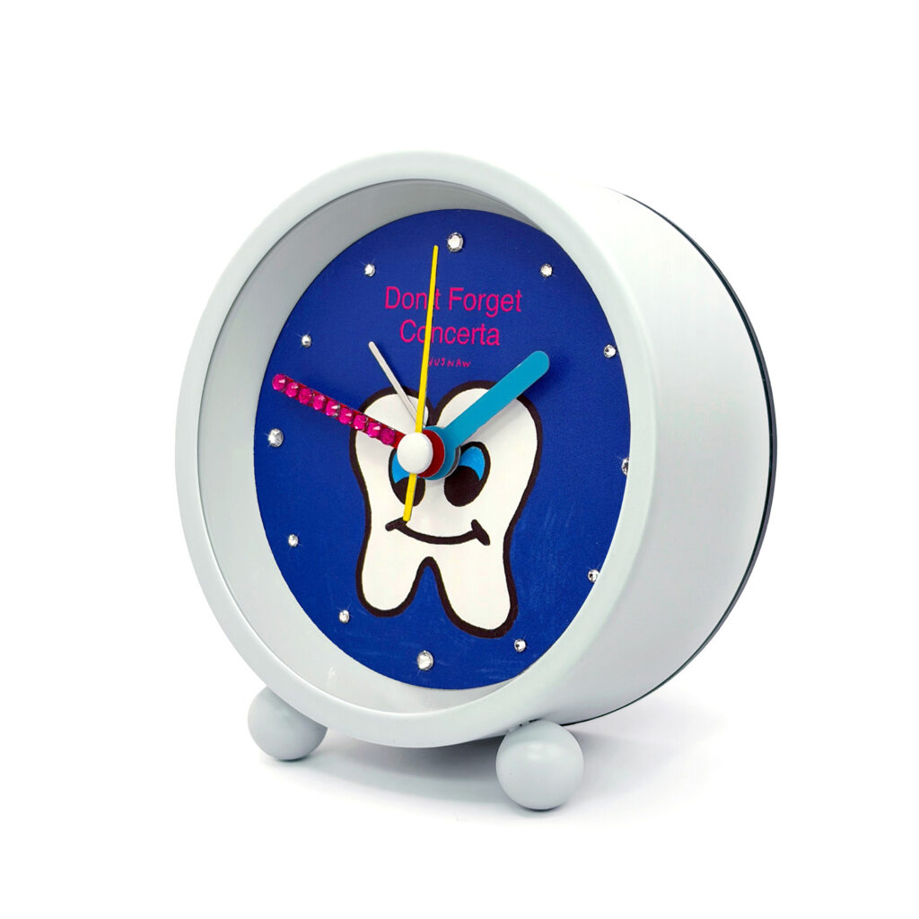 NUSNAW TEETH MINI CLOCK 너스나우 대만 이빨 캐릭터 미니 탁상시계